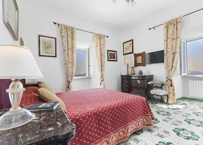 Vila Ferrara SantʼAgata sui Due Golfi